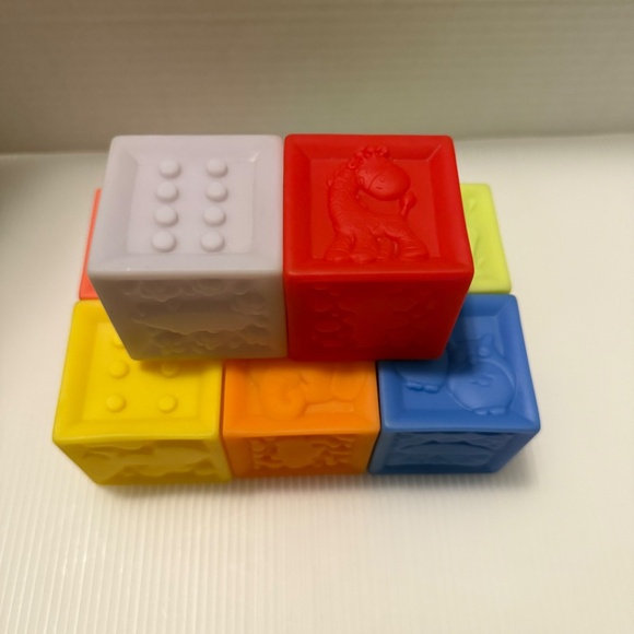 Infantino Colorful Soft Rubber Baby Building Blocks Lot of 8 Animals Numbers - Picture 2 of 8